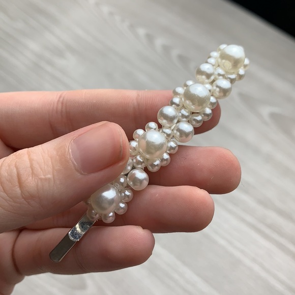 NEW Pearl hair clips, barrettes, accessories - Picture 6 of 12